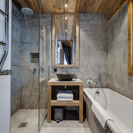 Un Chalet Haut De Gamme Pour Les Amoureux Du Luxe *